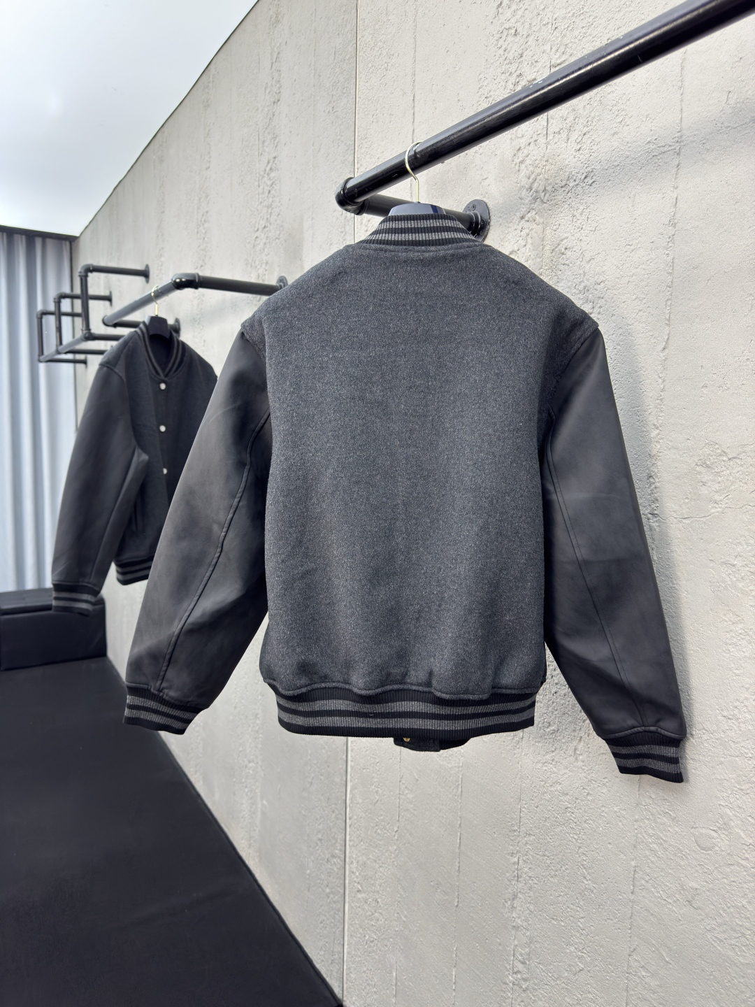 [ Louis Vuitton ] ルイ・ヴィトン  刺繍ウール接合野球服