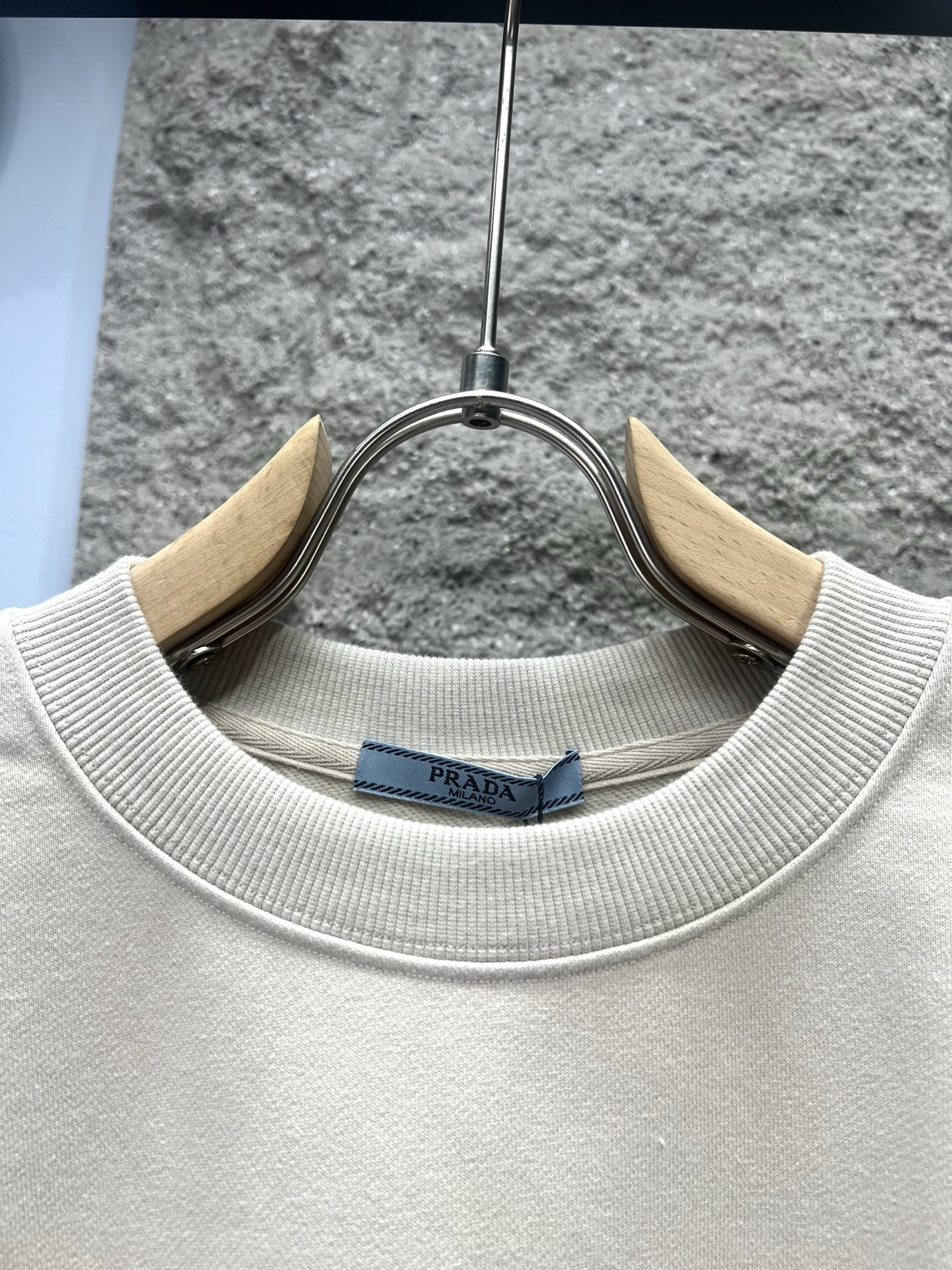 [ Prada ] プラダ  冬用パーカー