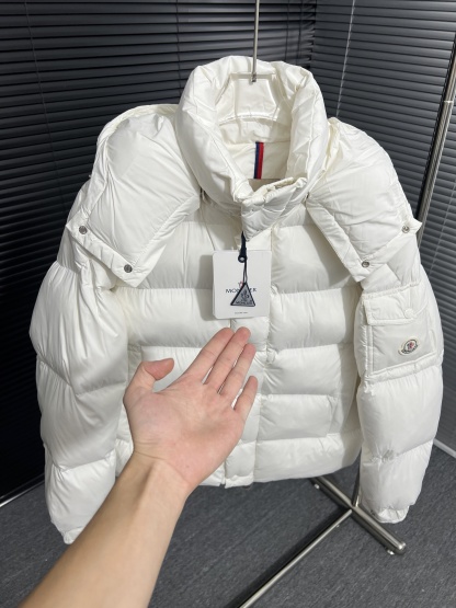 Moncler モンクレール シーズン別 ロングダウンコート