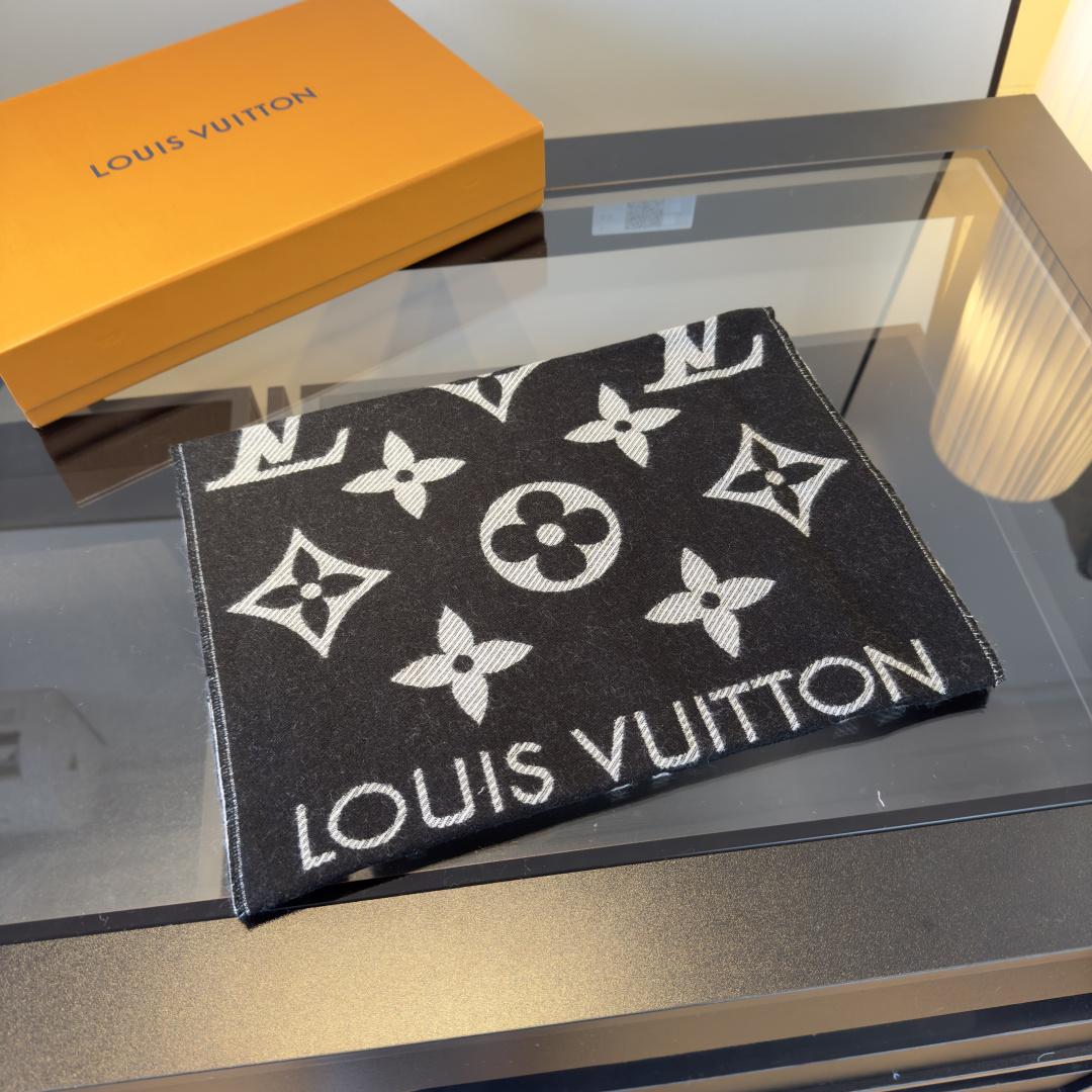 Louis Vuitton ルイヴィトン新作ニットマフラー