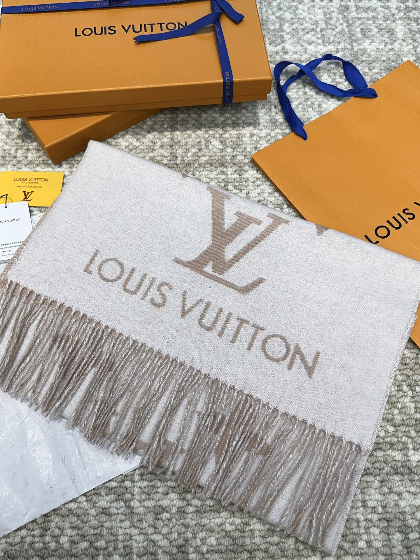 Louis Vuitton ルイヴィトン新作ニットマフラー