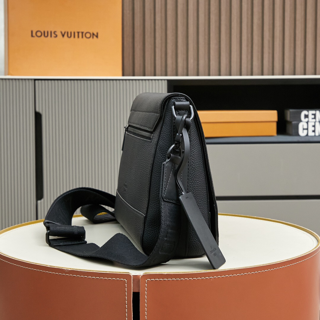 Louis Vuitton  ルイ・ヴィトン シーズナル ワンショルダーバッグ