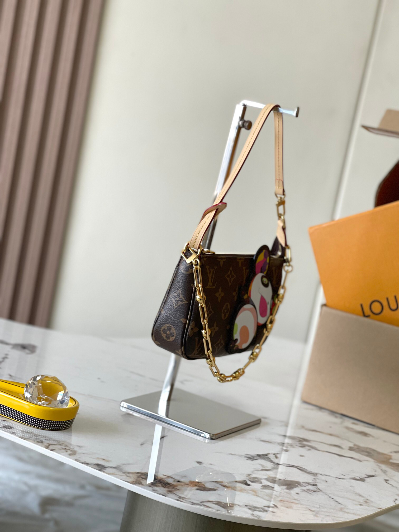 Louis Vuitton  ルイ・ヴィトン シーズナル ワンショルダーバッグ 