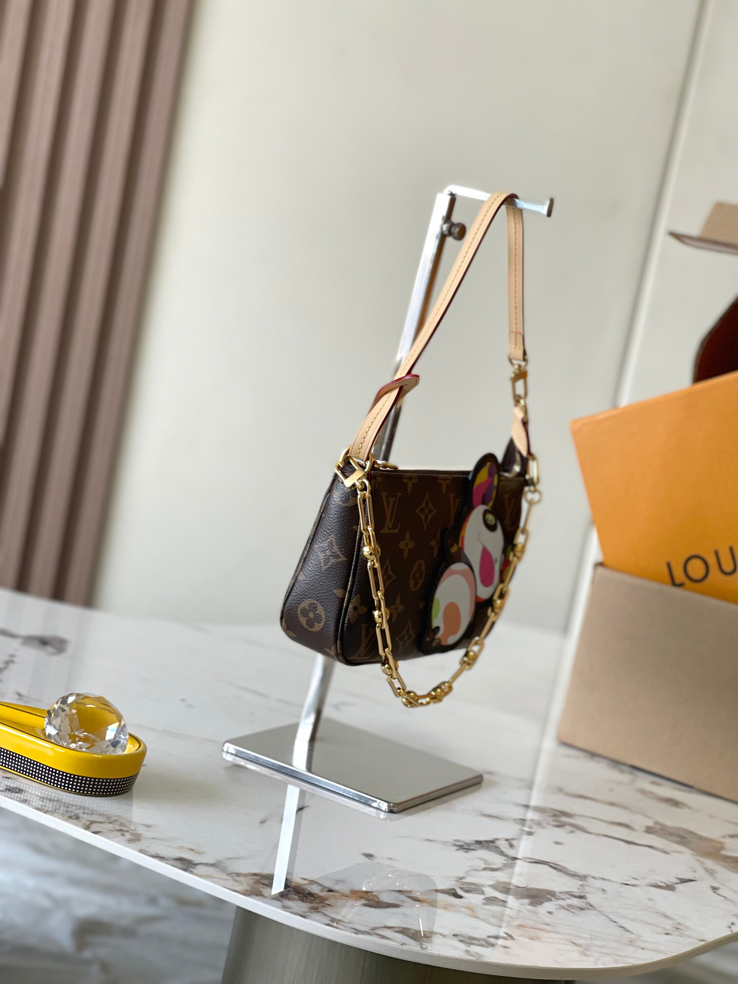 Louis Vuitton  ルイ・ヴィトン シーズナル ワンショルダーバッグ 