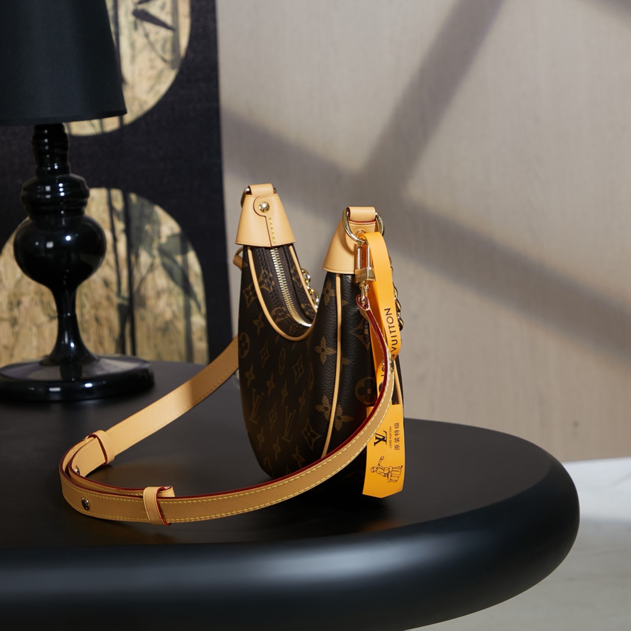 Louis Vuitton  ルイ・ヴィトン シーズナル ワンショルダーバッグ 