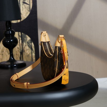 Louis Vuitton  ルイ・ヴィトン シーズナル ワンショルダーバッグ 