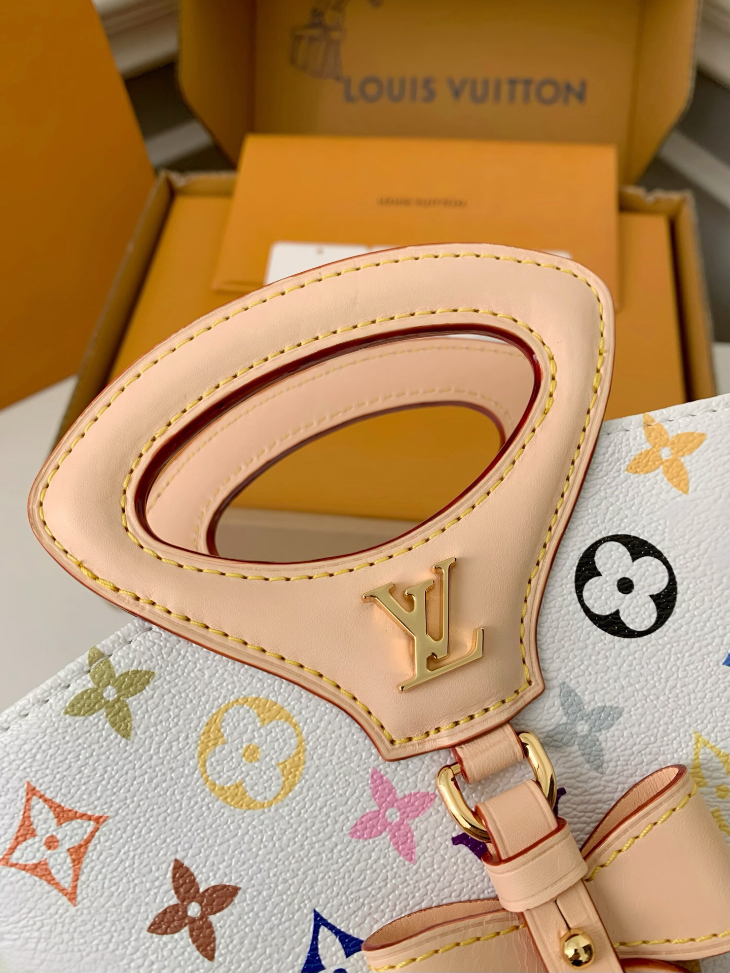 Louis Vuitton  ルイ・ヴィトン シーズナル ワンショルダーバッグ 