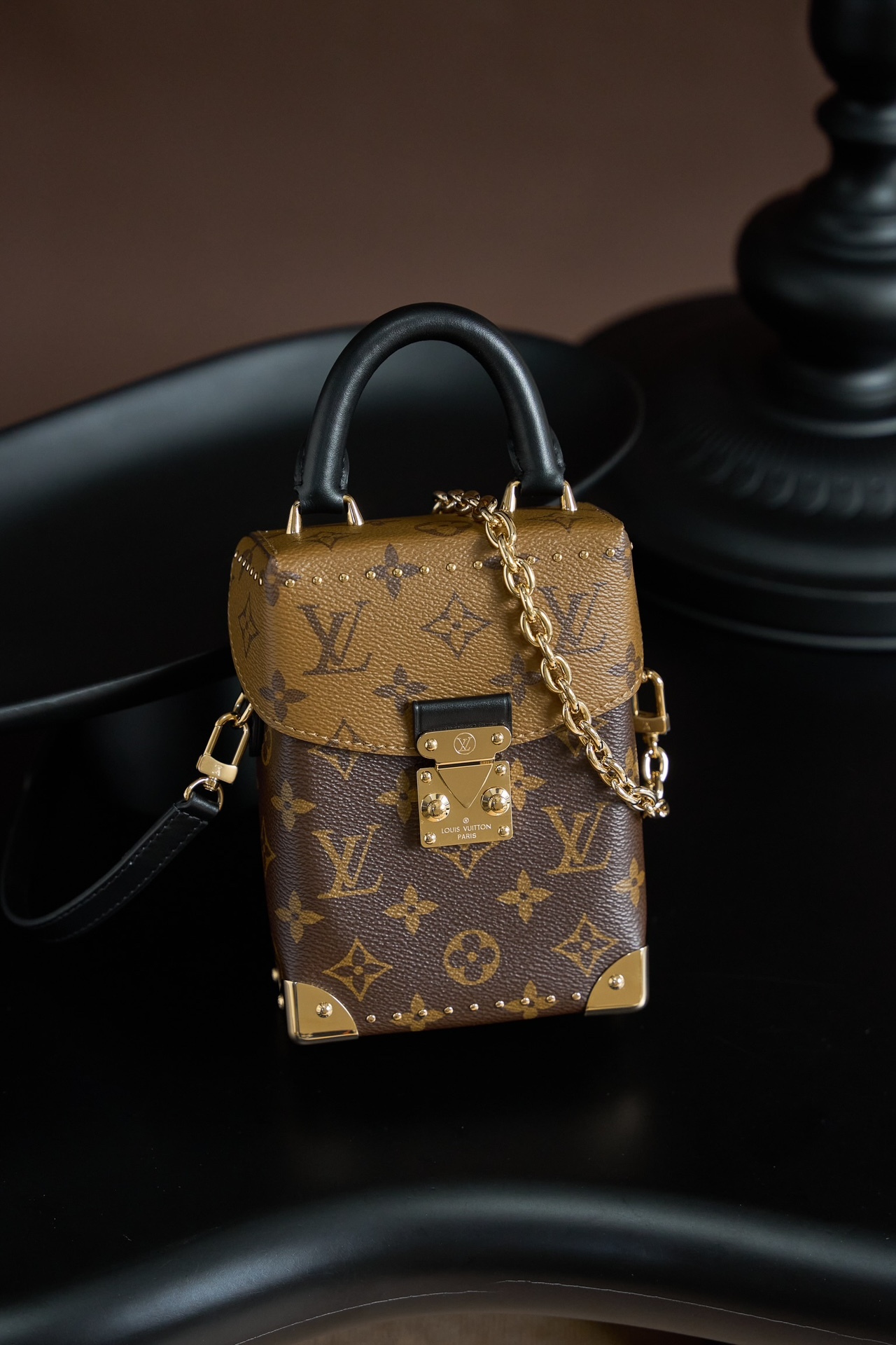 Louis Vuitton  ルイ・ヴィトン シーズナル ワンショルダーバッグ 