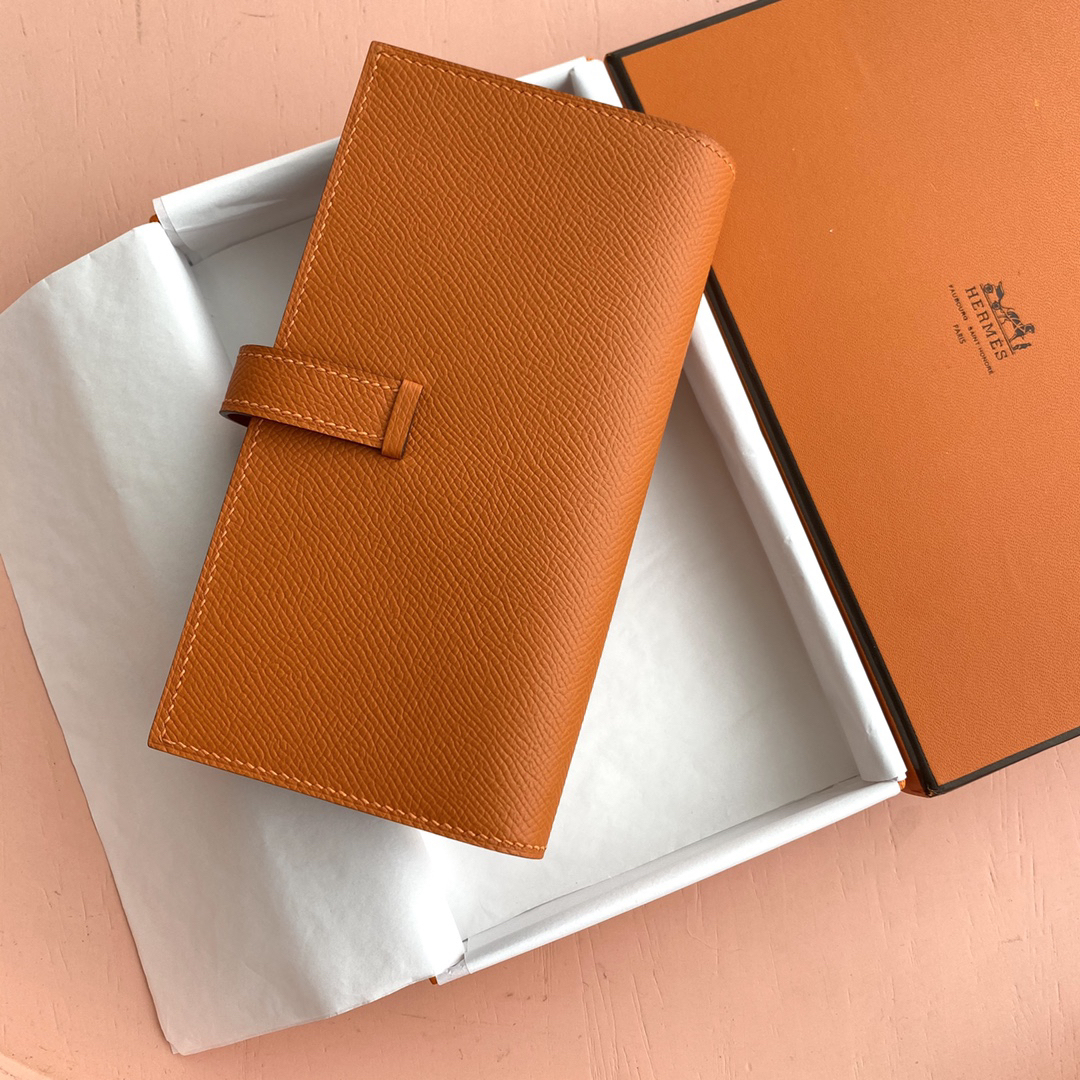 エルメス「Hermès」 レザーポケットウォレット
