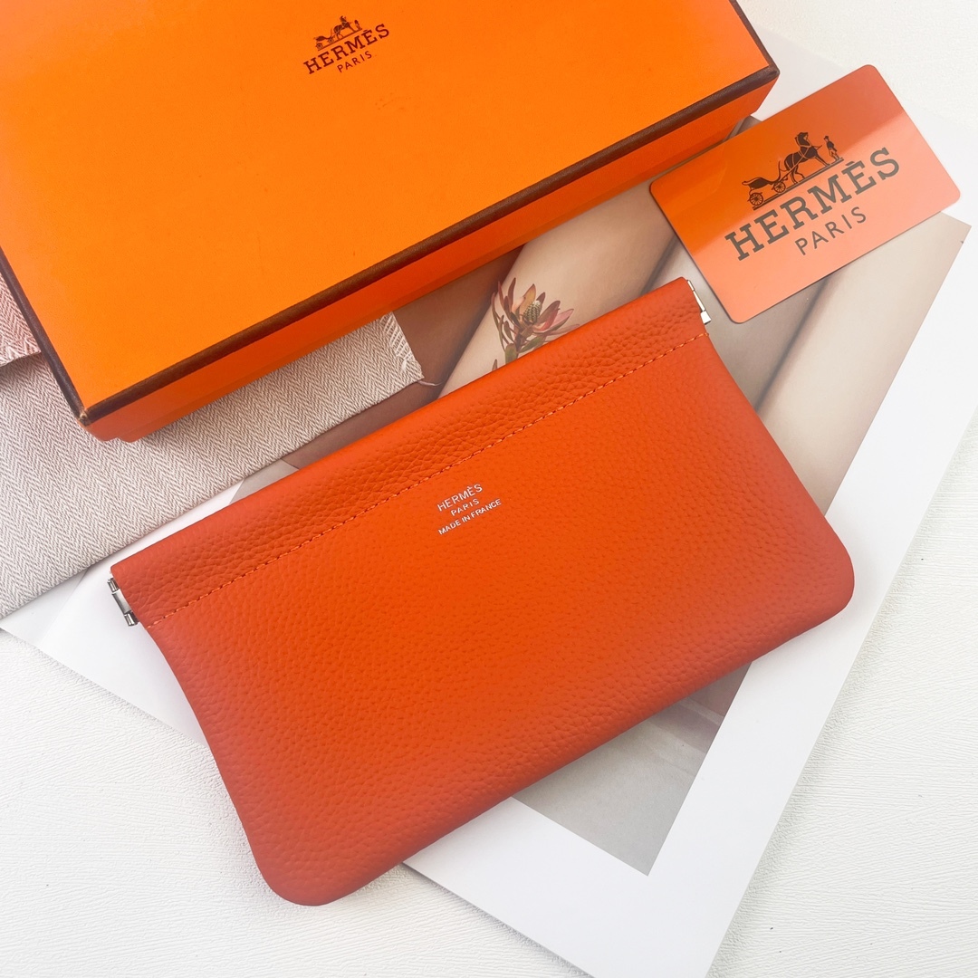 エルメス「Hermès」 レザーポケットウォレット