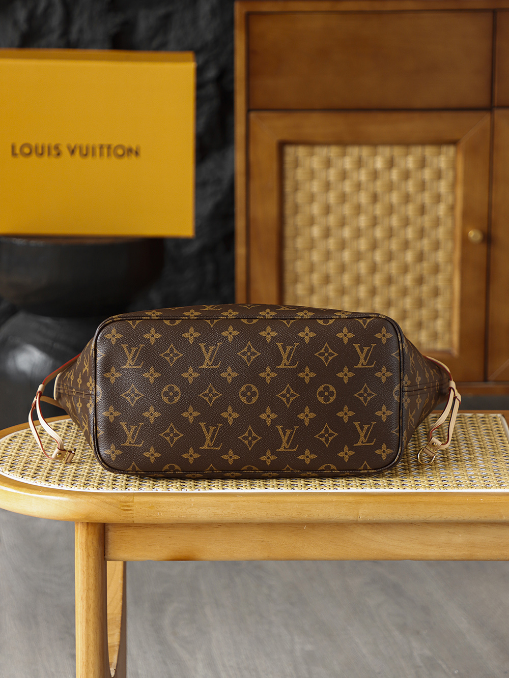 Louis Vuitton  ルイ・ヴィトン シーズナル ワンショルダーバッグ 