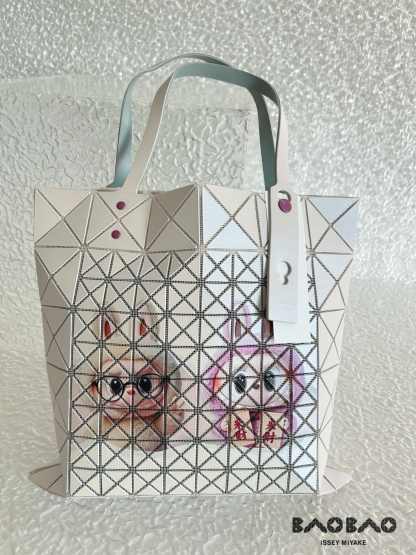 イッセイミヤケ「Issey Miyake」LUCENTシリーズ トートバッグ
