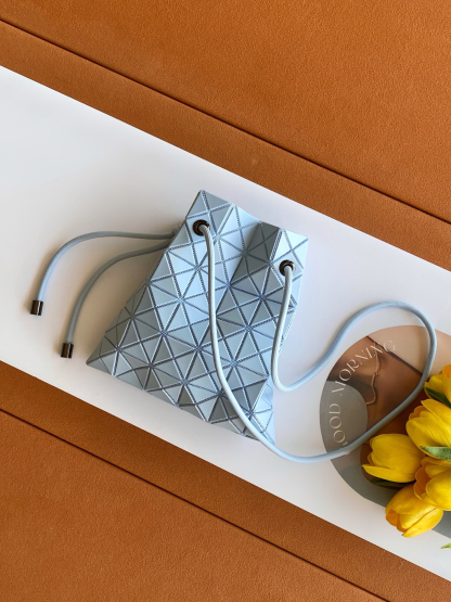 イッセイミヤケ「Issey Miyake」LUCENTシリーズ トートバッグ