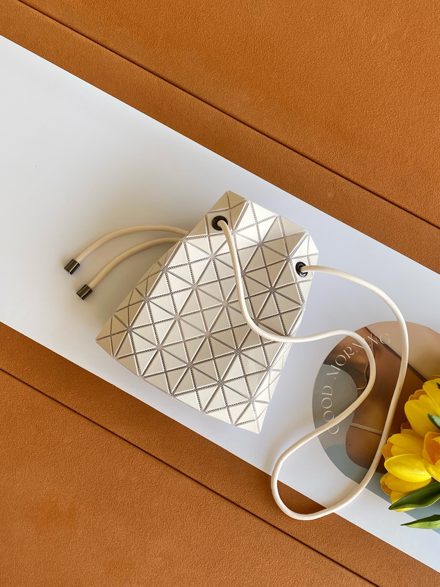 イッセイミヤケ「Issey Miyake」LUCENTシリーズ トートバッグ