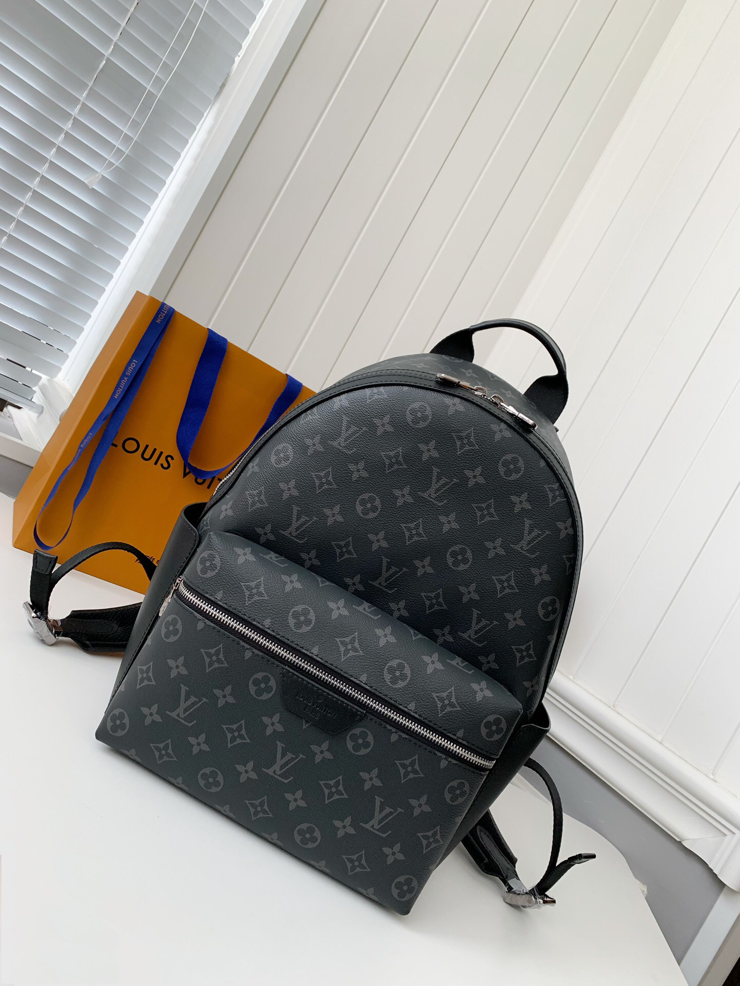 Louis Vuitton  ルイ・ヴィトン シーズナル ワンショルダーバッグ