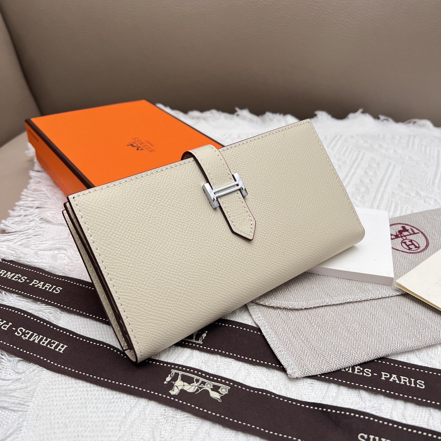 エルメス「Hermès」 レザーポケットウォレット
