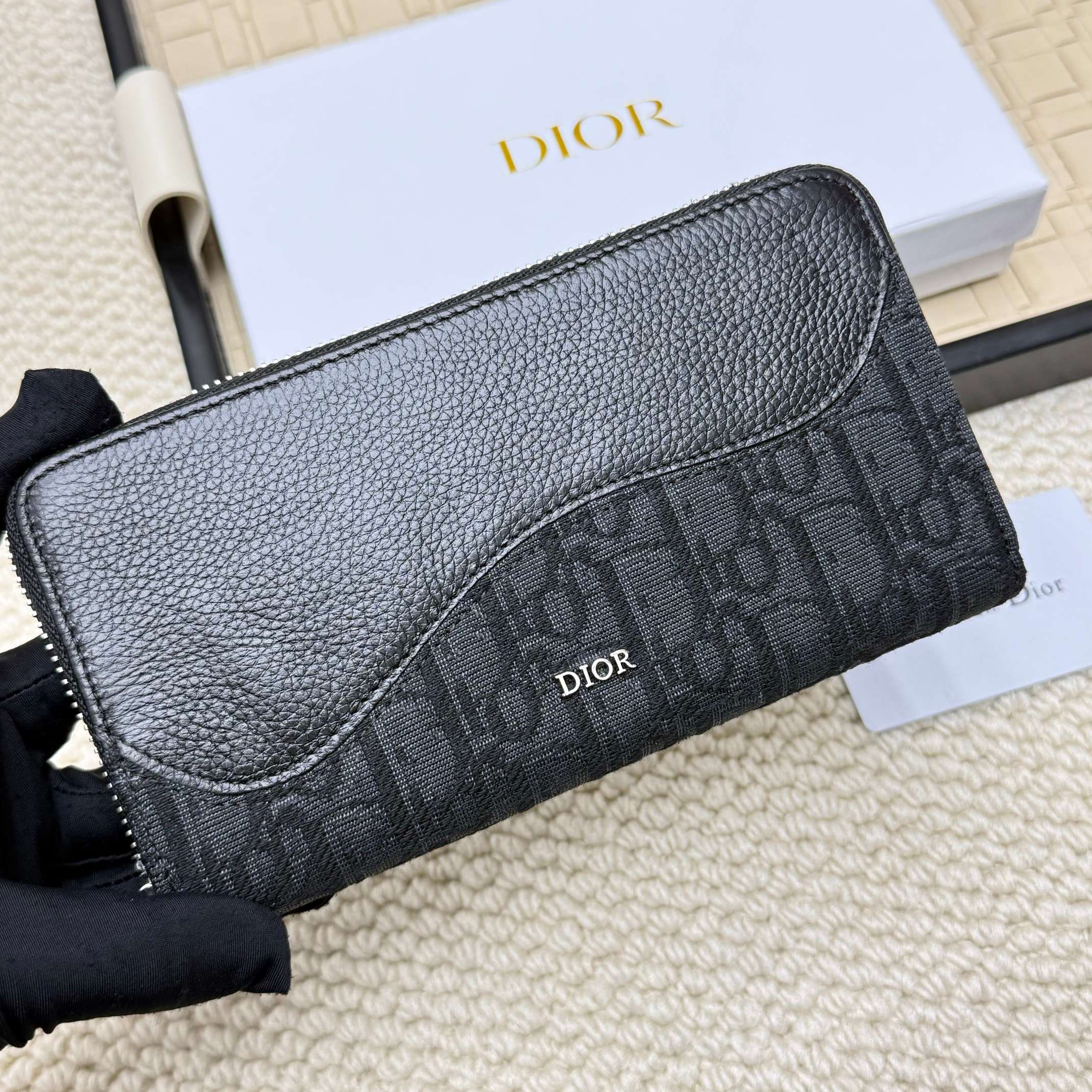 ディオール「Dior」 クラシックな高級品さいふ