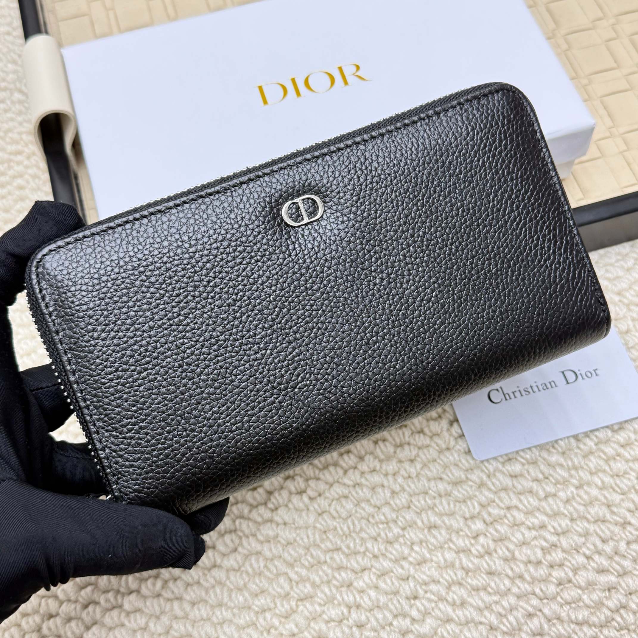 ディオール「Dior」 クラシックな高級品さいふ