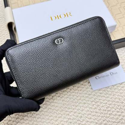 ディオール「Dior」 クラシックな高級品さいふ