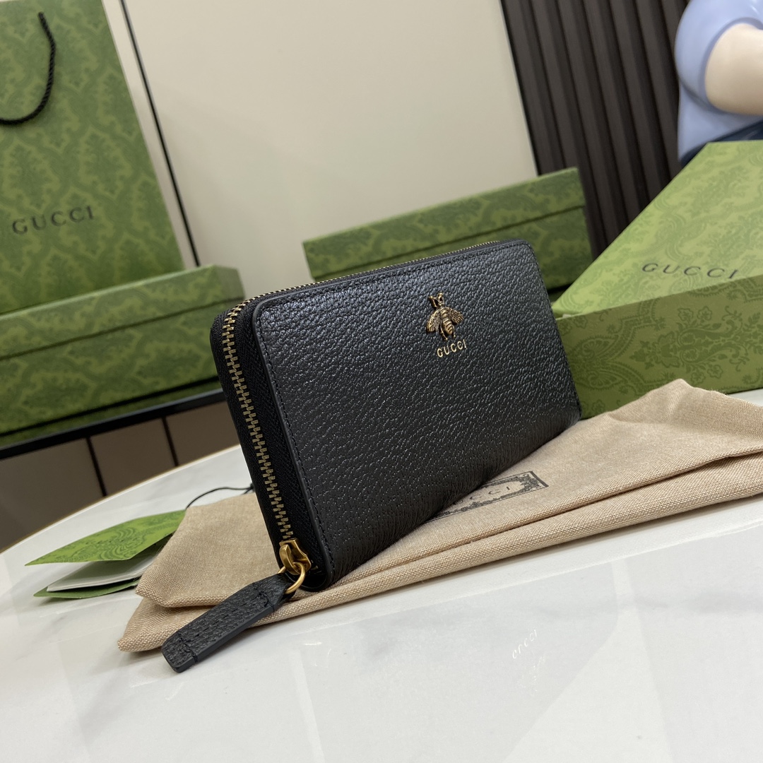 グッチ「Gucci」 クラシックなモノグラムウォレット