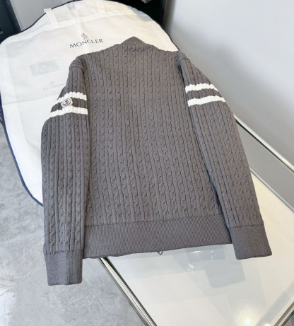 モンクレール シーズン別 ロングダウンコート