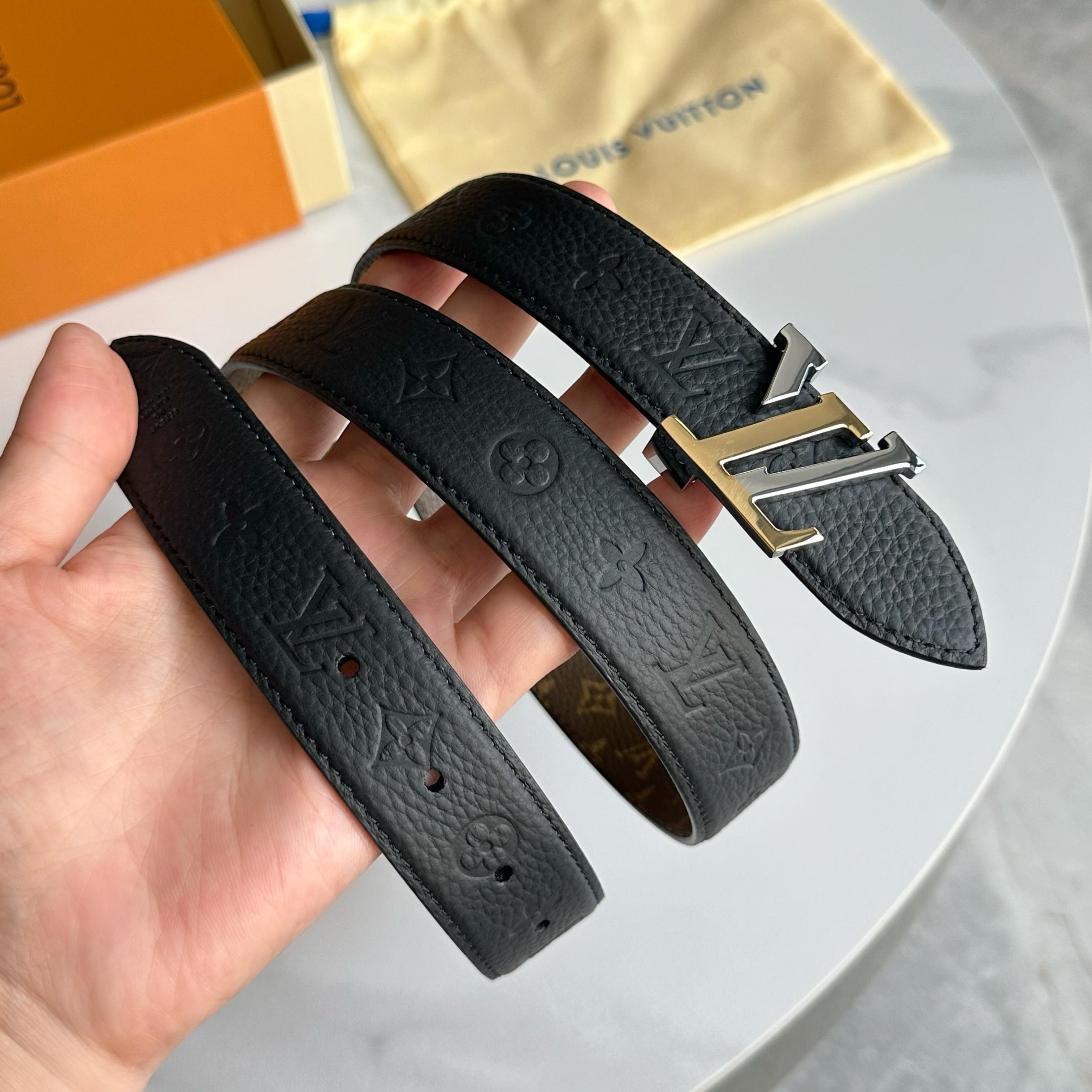 Louis Vuitton ルイヴィトンの新作女性用ベルト（リバーシブル）
