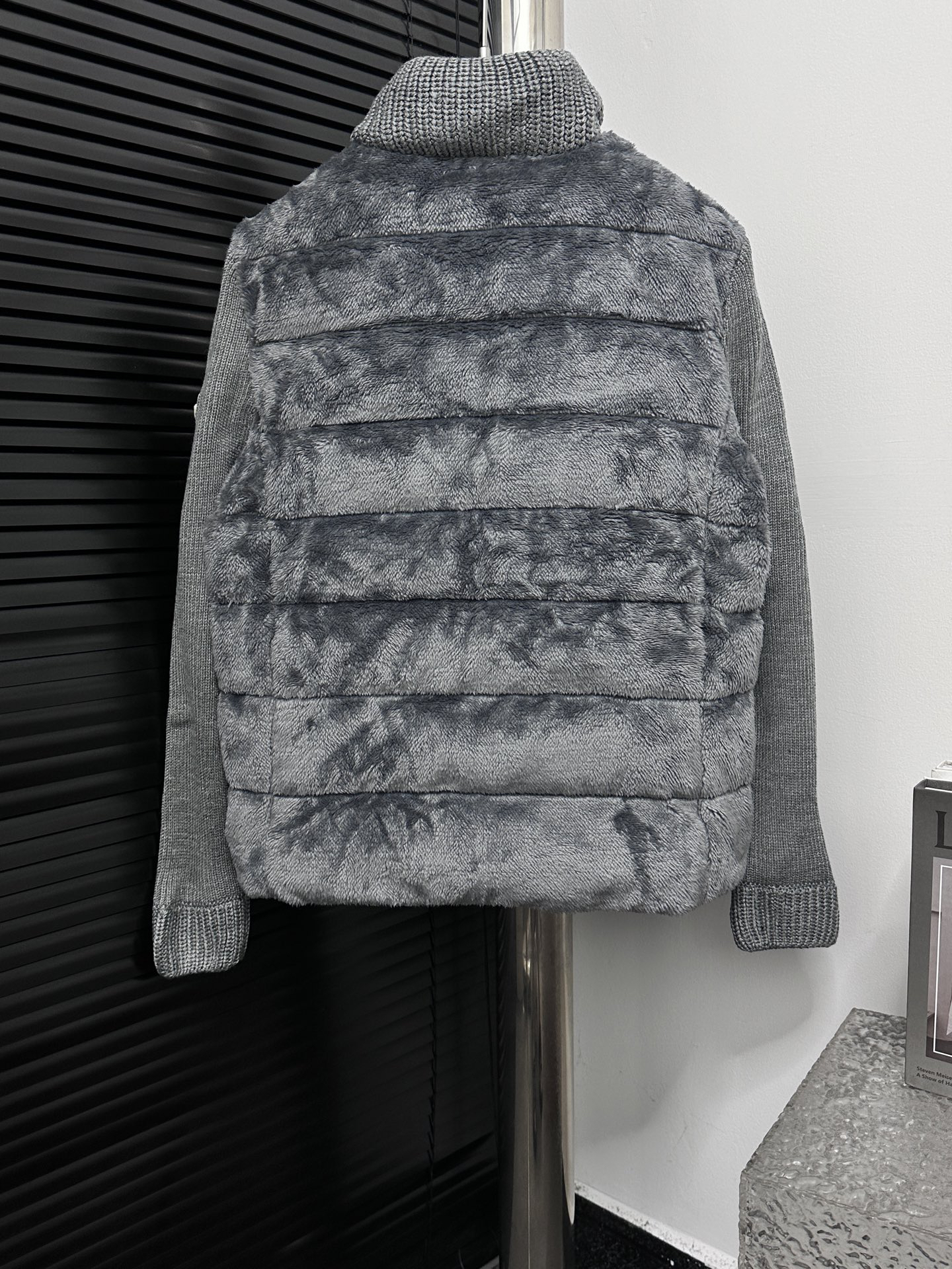 モンクレール シーズン別 ロングダウンコート