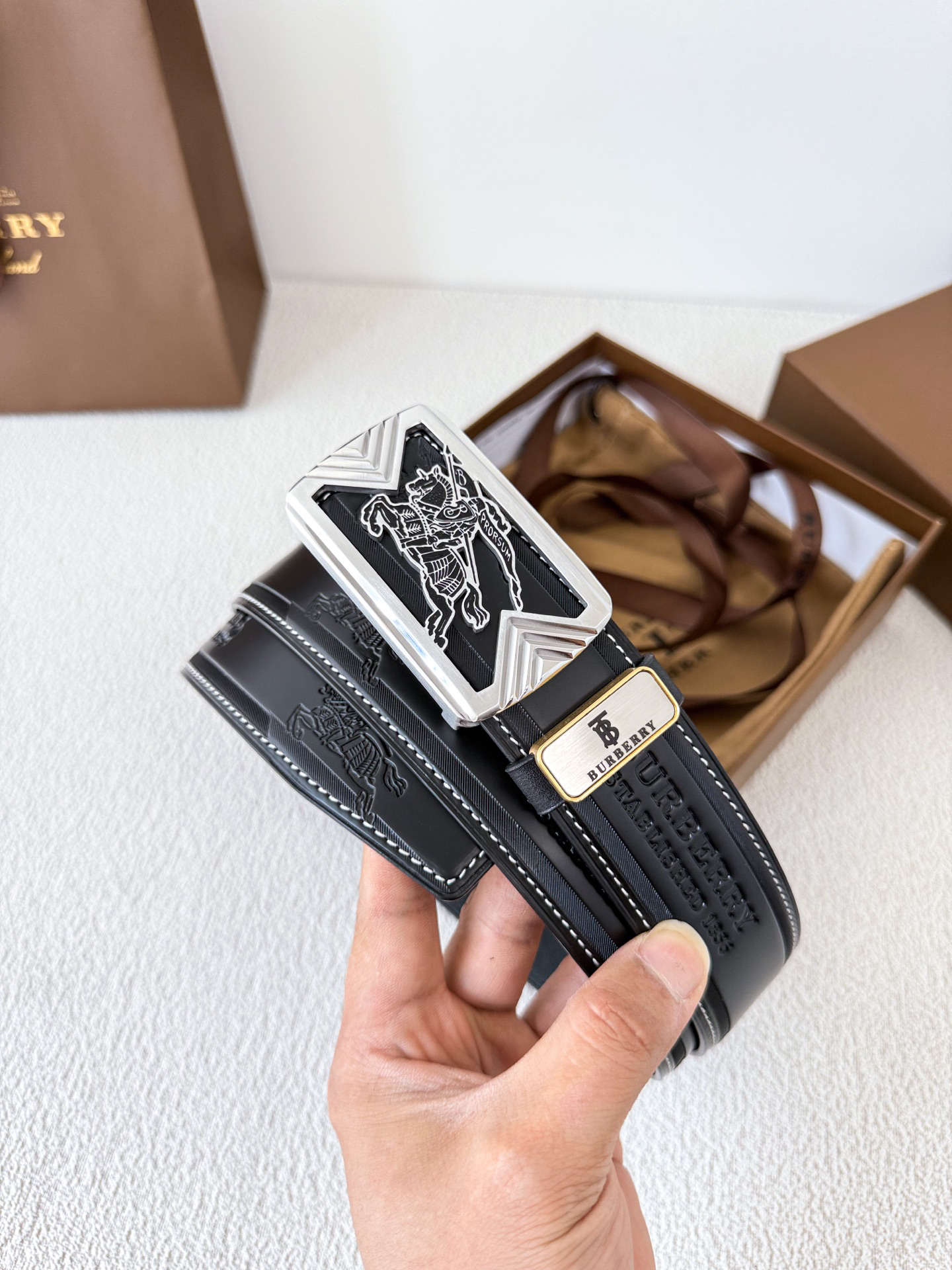 バーバリー「Burberry」男性用ベルト