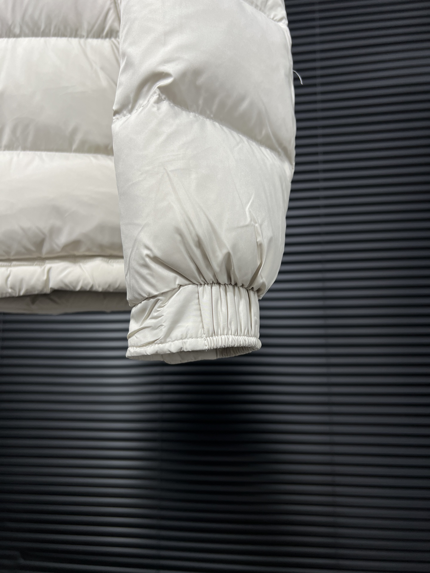 モンクレール シーズン別 ロングダウンコート