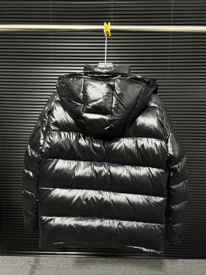 モンクレール シーズン別 ロングダウンコート