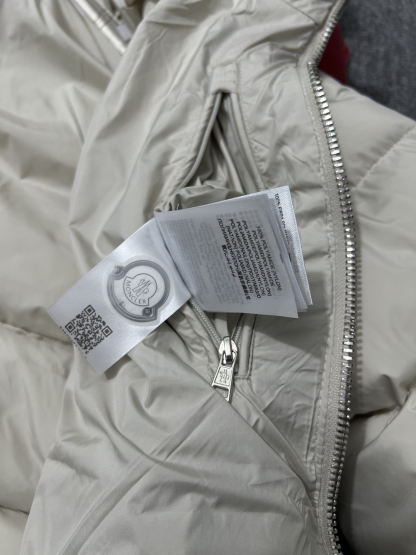 モンクレール シーズン別 ロングダウンコート