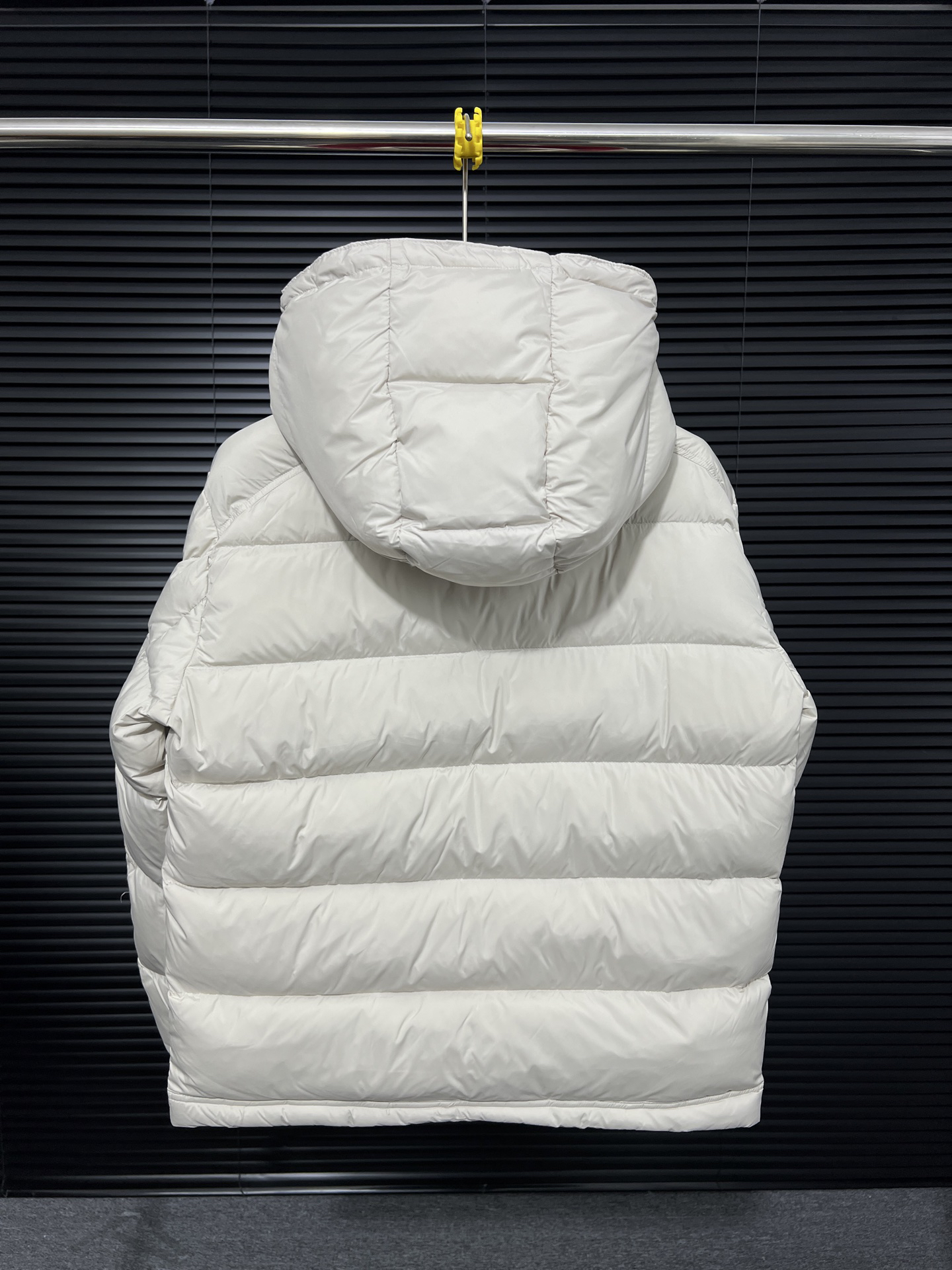 モンクレール シーズン別 ロングダウンコート