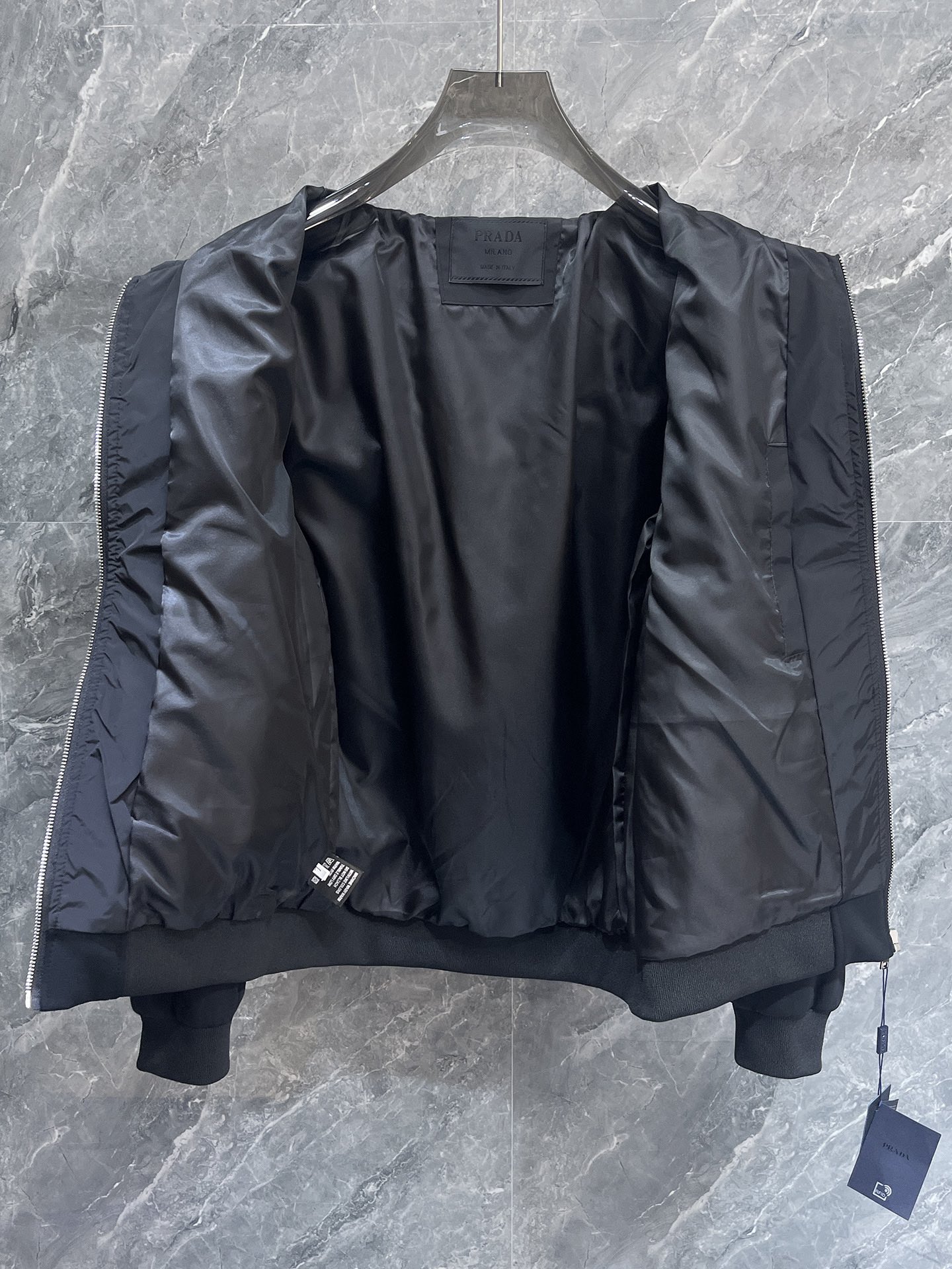 プラダ冬のおしゃれメンズジャケット