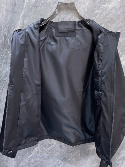 プラダ冬のおしゃれメンズジャケット