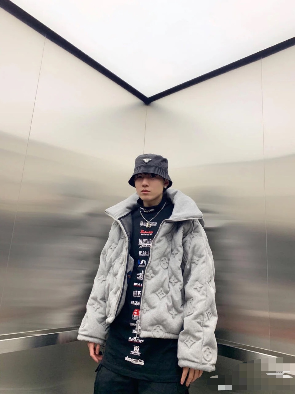 [ Louis Vuitton ] ルイ・ヴィトン冬のおしゃれカジュアルダウンジャケットメンズジャケット