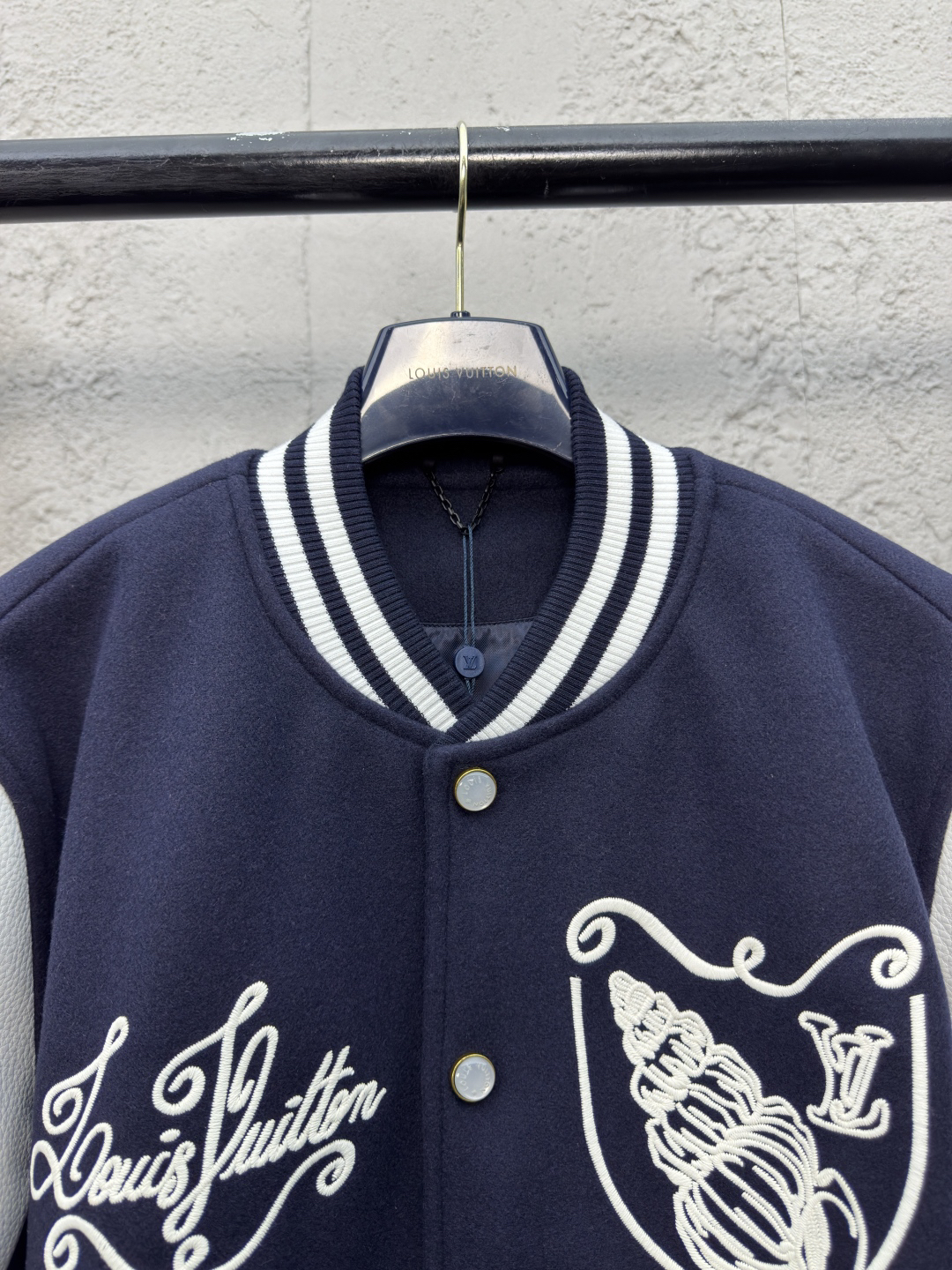 [ Louis Vuitton ] ルイ・ヴィトン  サザエ刺繍ウールの野球ウエア