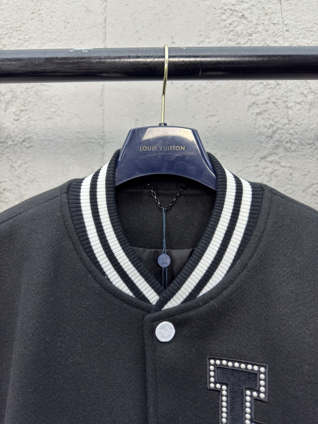 [ Louis Vuitton ] ルイ・ヴィトン  碁盤目エンボス本革野球服