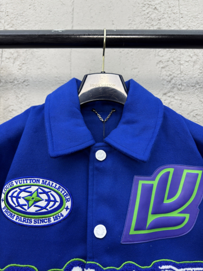 [ Louis Vuitton ] ルイ・ヴィトン  サファイア刺繍の皮の袖の野球服のコート