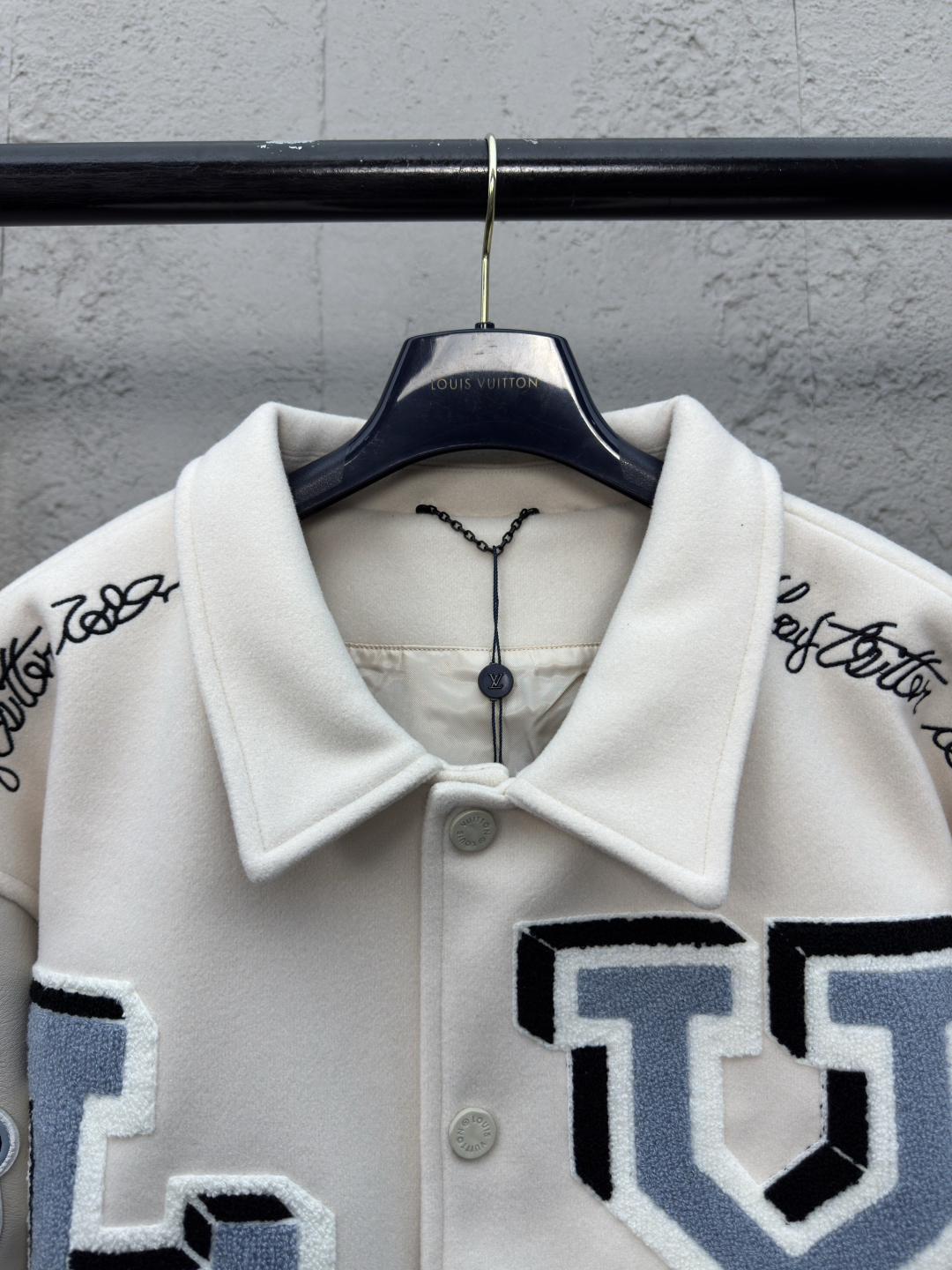 [ Louis Vuitton ] ルイ・ヴィトン  ウサギヤコブの毛皮の野球服のコート