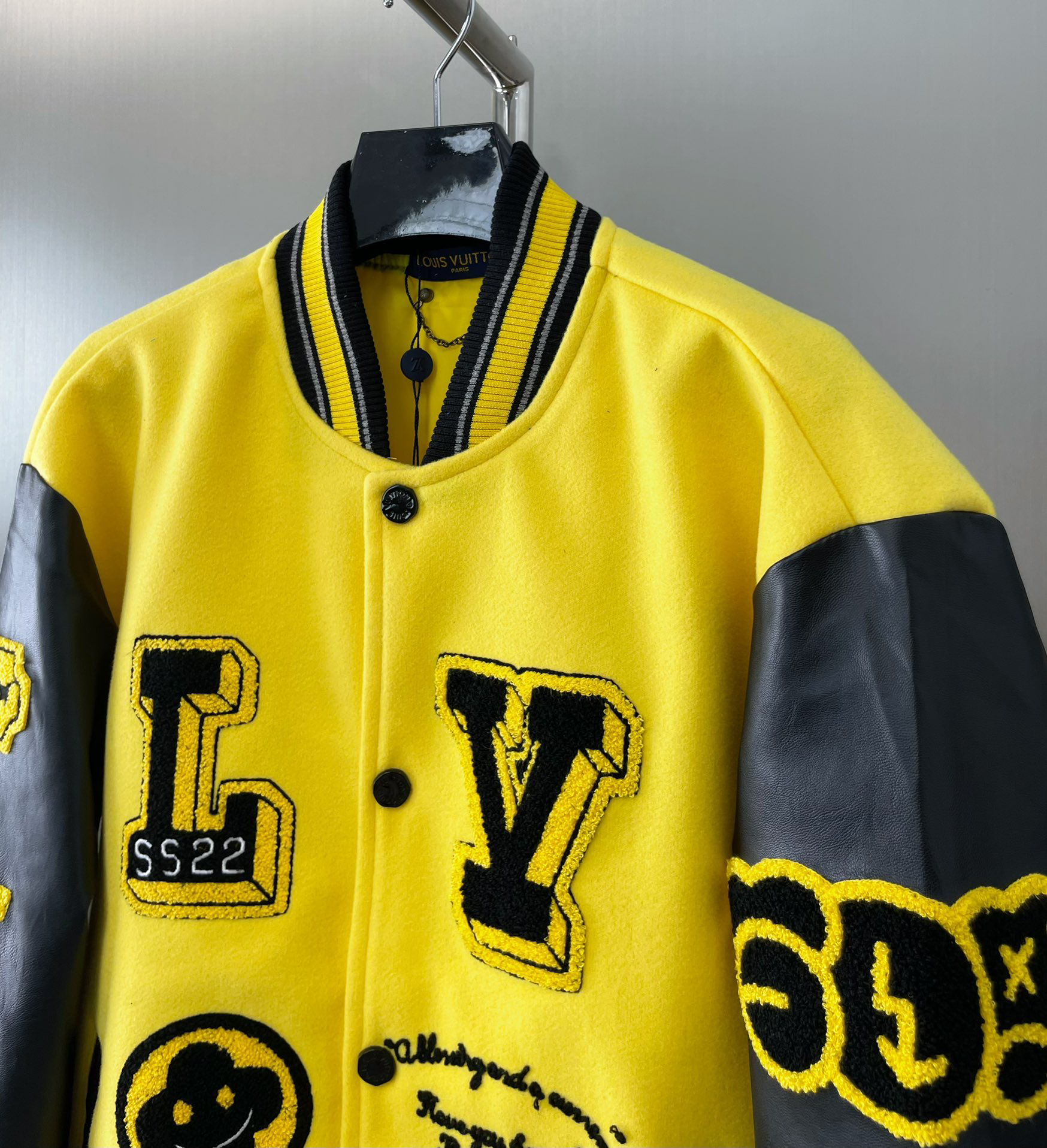 [ Louis Vuitton ] ルイ・ヴィトン  FW 22秋冬単品古花つづり革袖タオル刺繍野球服
