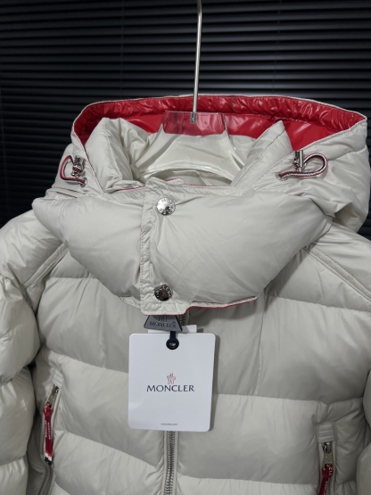 Moncler モンクレール シーズン別 ロングダウンコート
