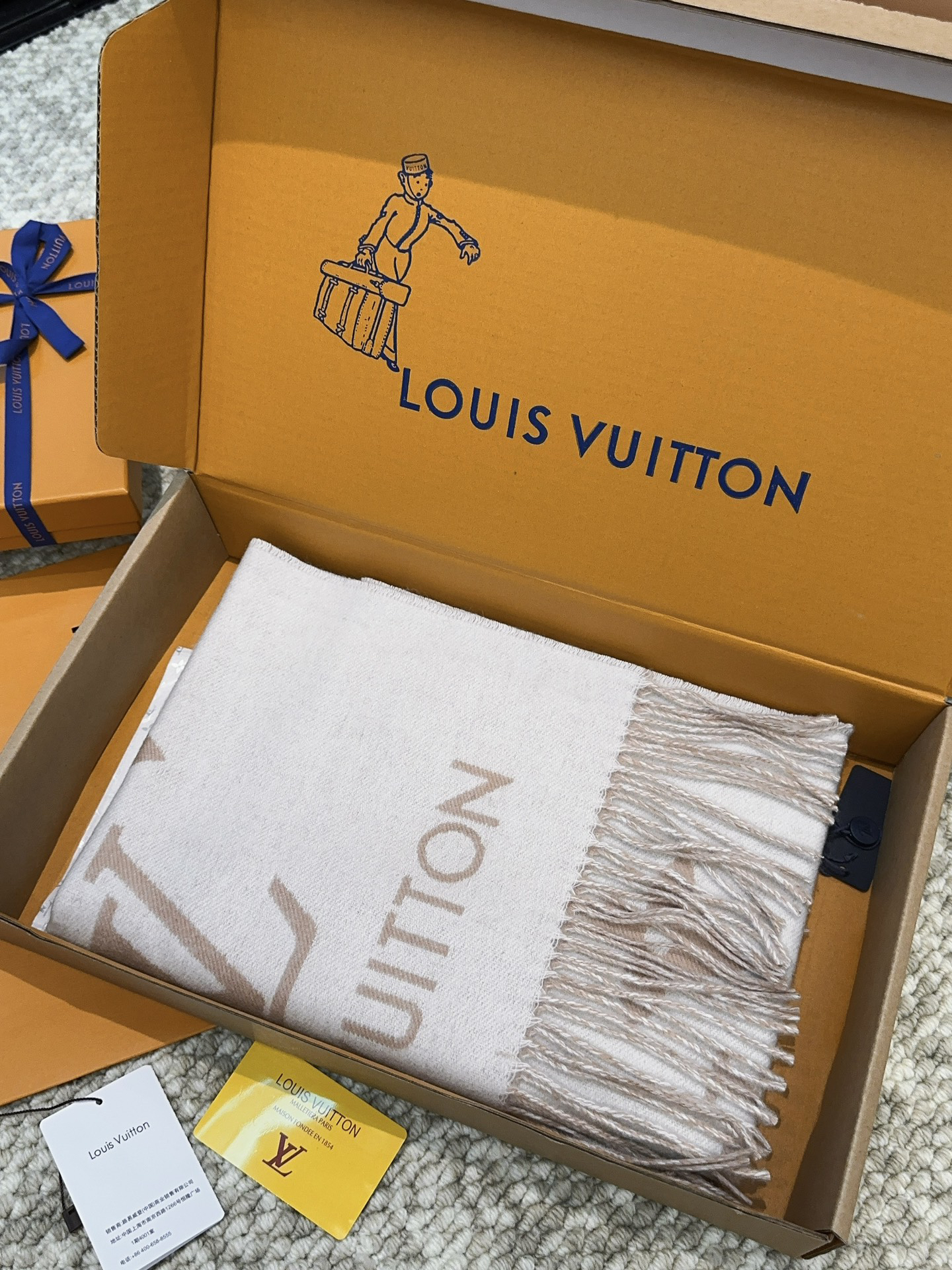 Louis Vuitton ルイヴィトン新作ニットマフラー