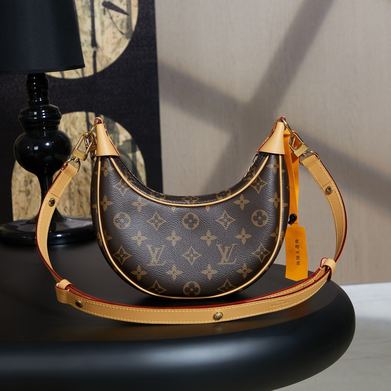 Louis Vuitton  ルイ・ヴィトン シーズナル ワンショルダーバッグ 