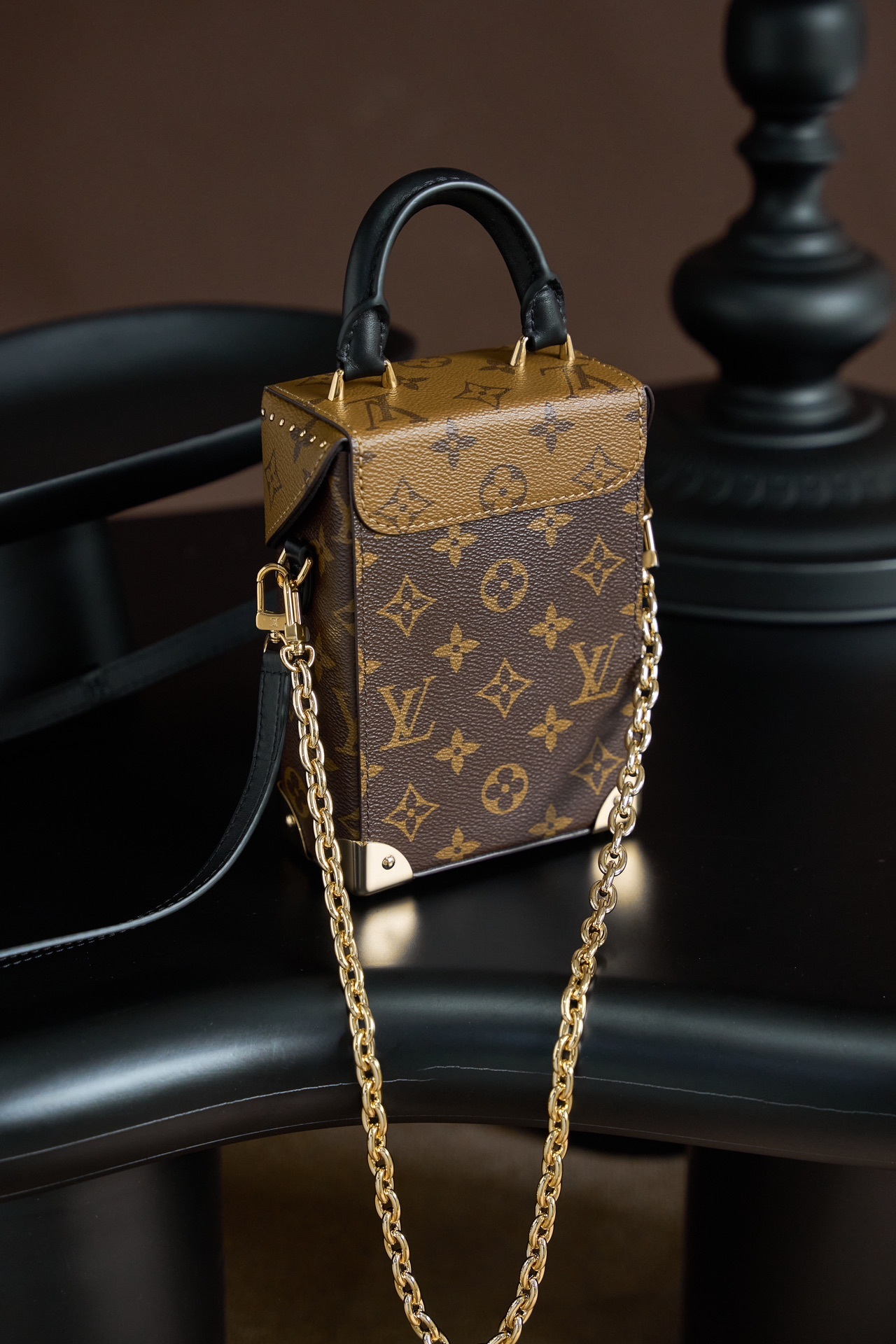 Louis Vuitton  ルイ・ヴィトン シーズナル ワンショルダーバッグ 