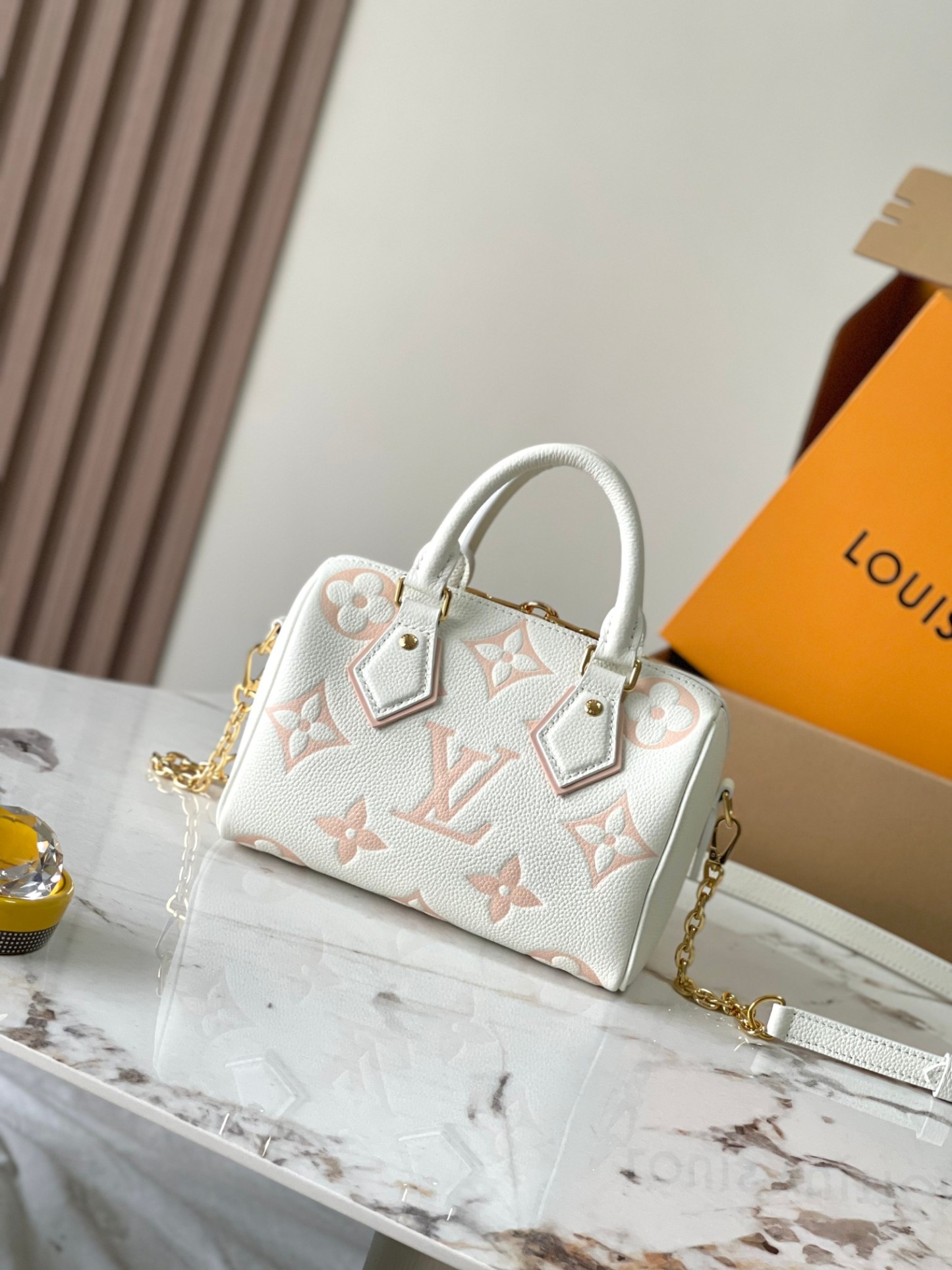 Louis Vuitton  ルイ・ヴィトン シーズナル ワンショルダーバッグ 