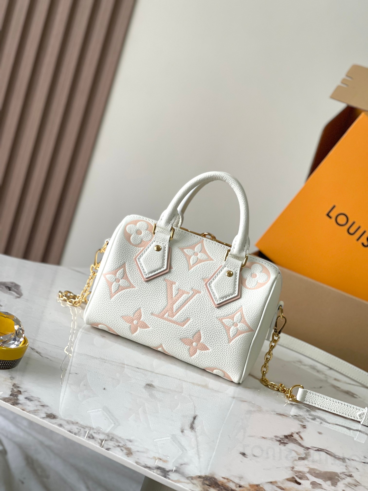 Louis Vuitton  ルイ・ヴィトン シーズナル ワンショルダーバッグ 