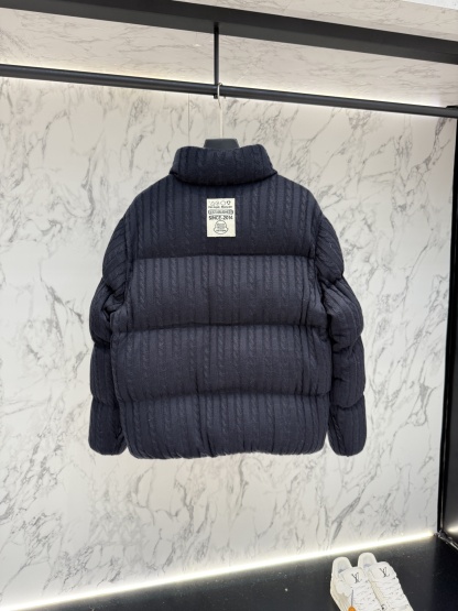 モンクレール シーズン別 ロングダウンコート