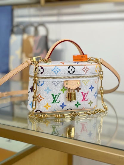 Louis Vuitton  ルイ・ヴィトン シーズナル ワンショルダーバッグ 