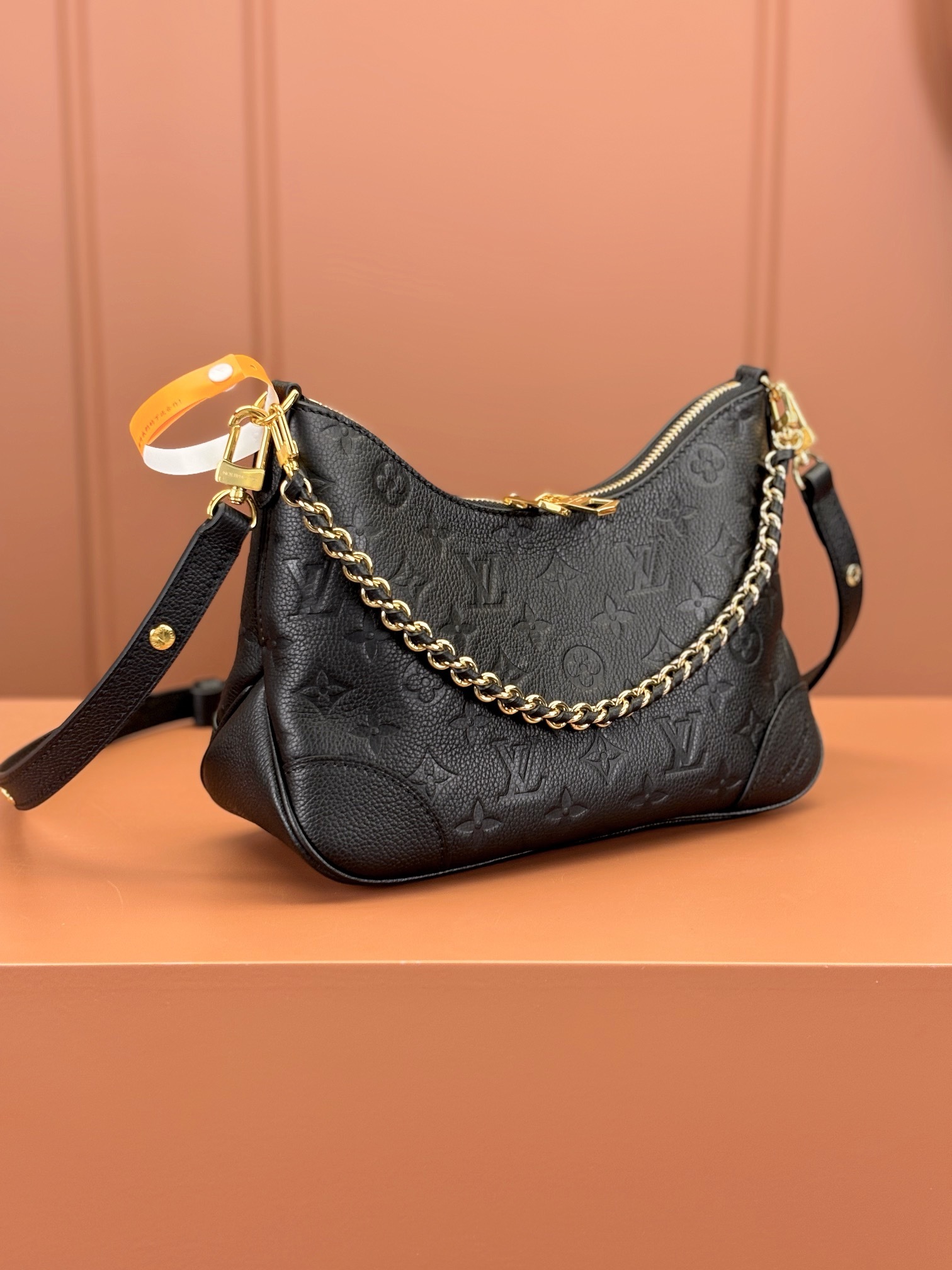 Louis Vuitton  ルイ・ヴィトン シーズナル ワンショルダーバッグ 