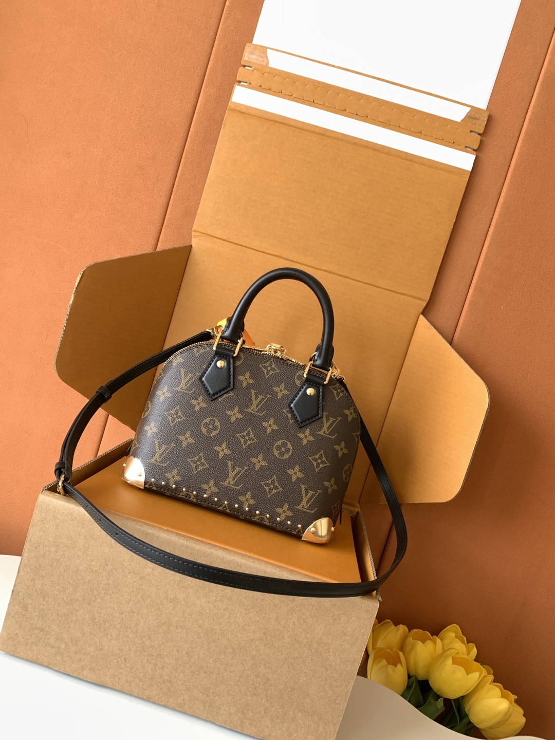 Louis Vuitton  ルイ・ヴィトン シーズナル ワンショルダーバッグ 